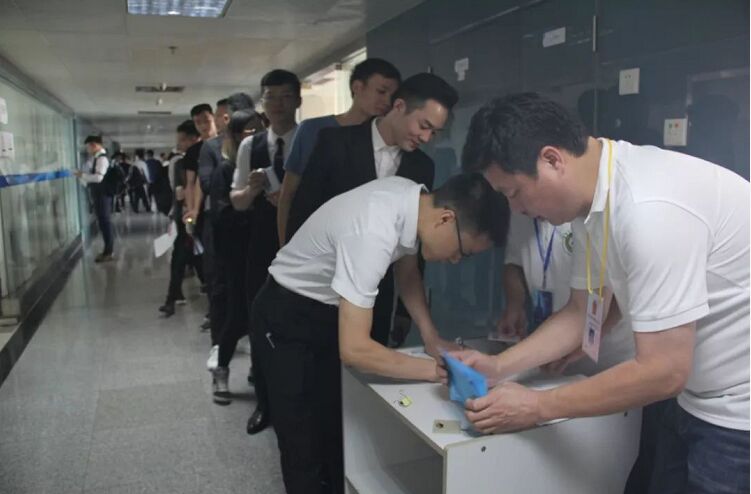 深圳調酒師職業技能初賽選手簽到進場