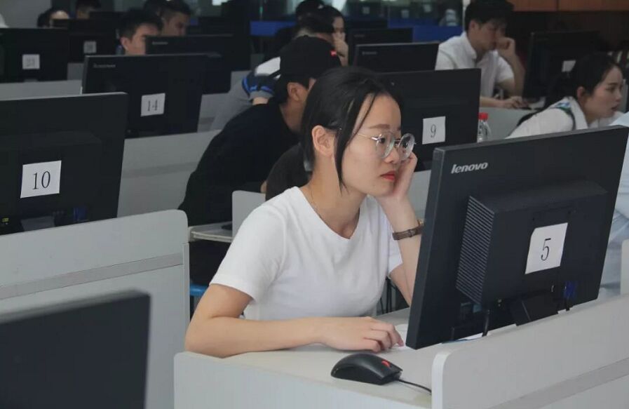深圳調酒師職業技能初賽現場考生風采
